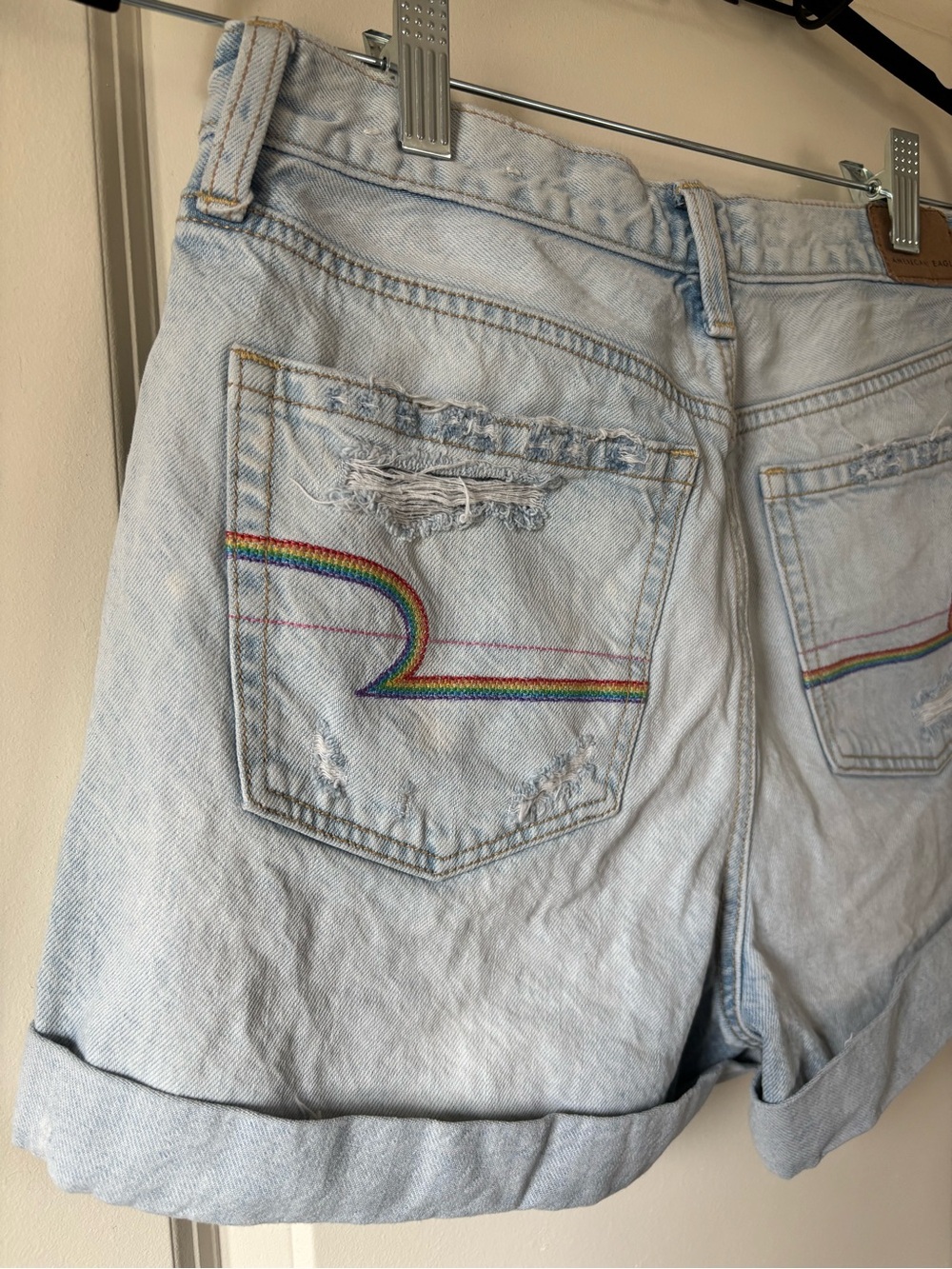AMERICAN EAGLE Denim Jean Shorts Light Wash Summer Blue Women’s size 4